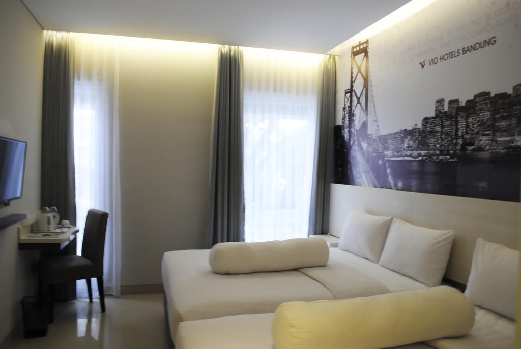 Vio Westhoff Hotel Bandung Exterior photo