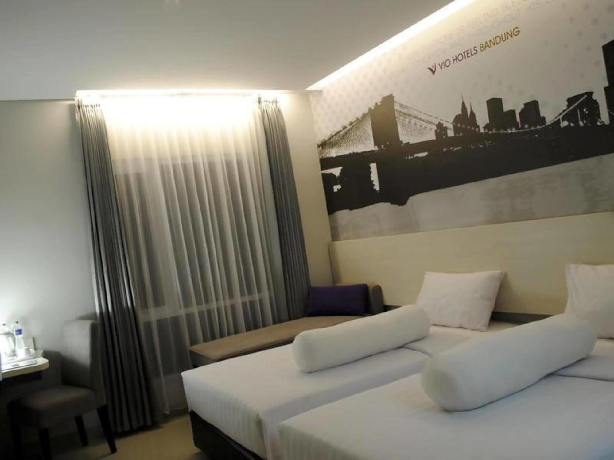 Vio Westhoff Hotel Bandung Exterior photo